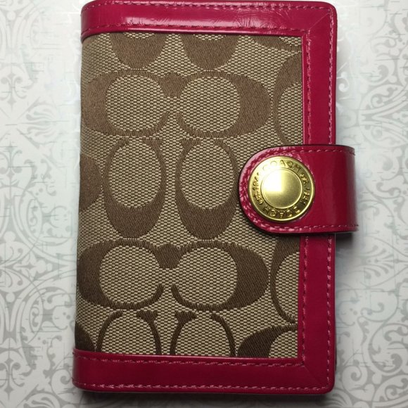 Coach signature jacquard daily organizer & wallet